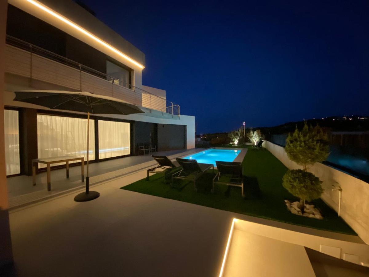 Naramia Sagaro Villa With Poolgarden10 Pax С'Агаро Экстерьер фото